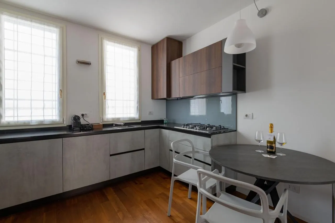 Milano Apartments Voghera 0*,  İtalya