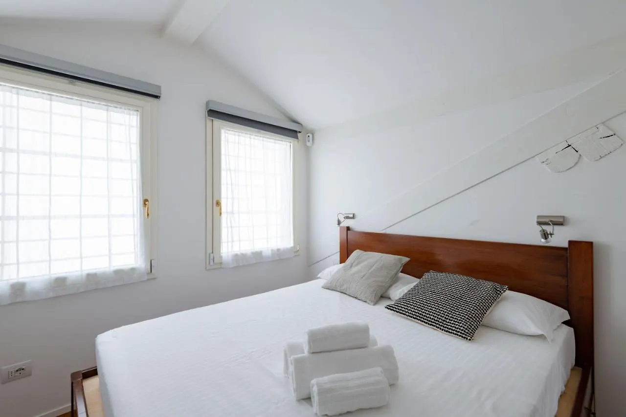 MIlano Apartments Voghera Italia